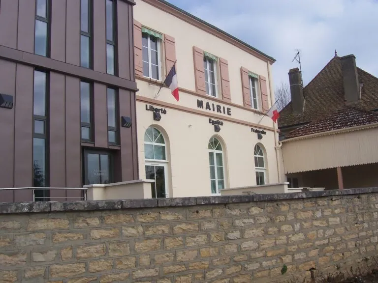 Farges-Lès-Chalon  (71150)